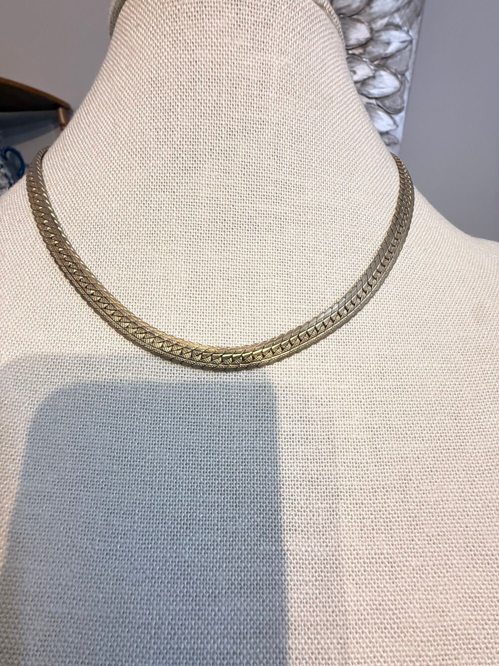 Gold Tone Textured Herringbone Collar Necklace 17”